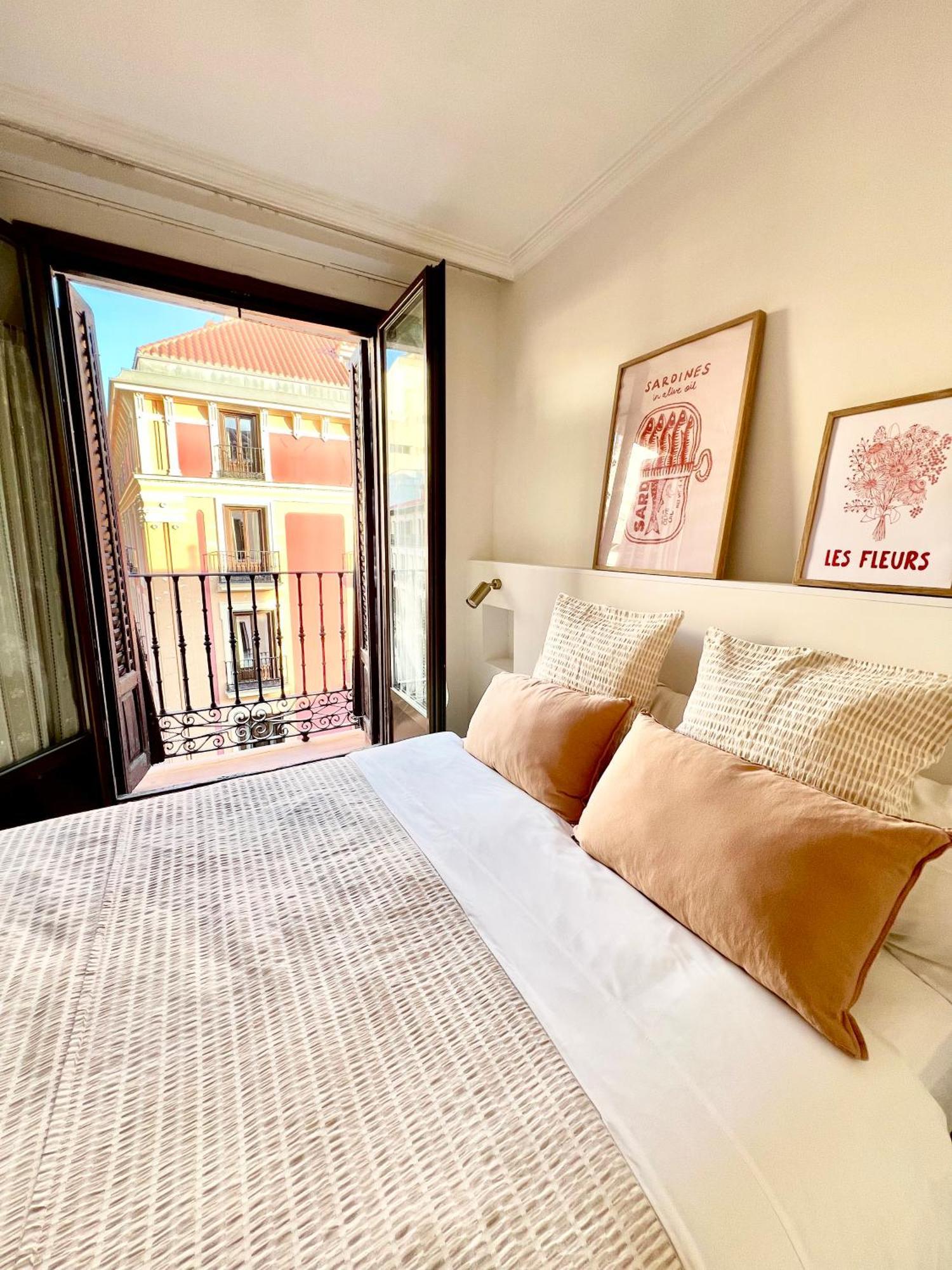 Albergue Miguel Angel Madrid Eksteriør billede