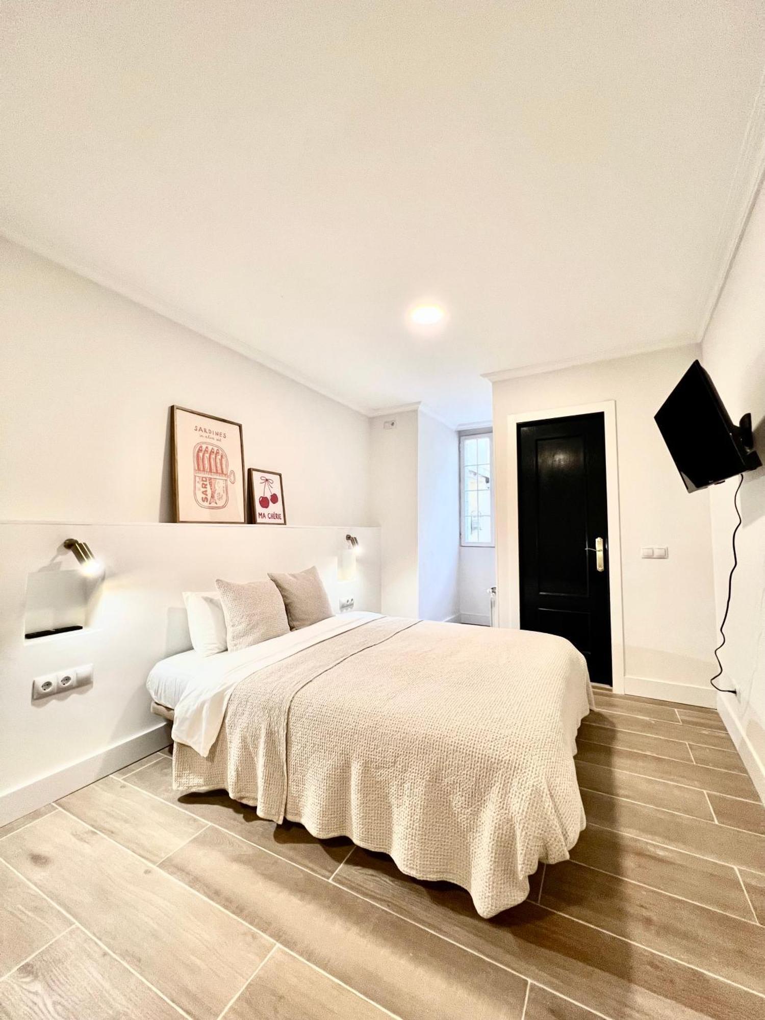 Albergue Miguel Angel Madrid Eksteriør billede