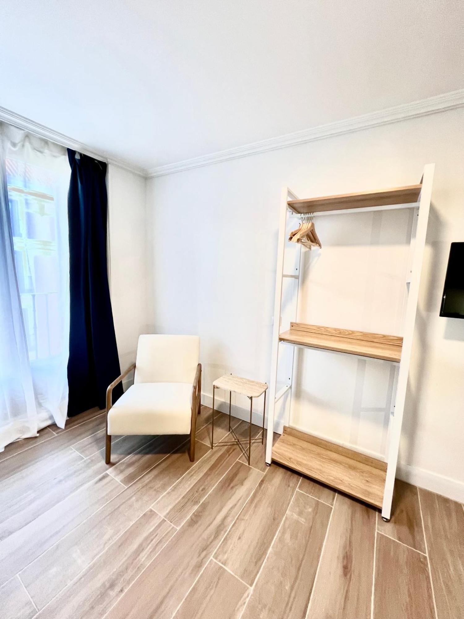 Albergue Miguel Angel Madrid Eksteriør billede